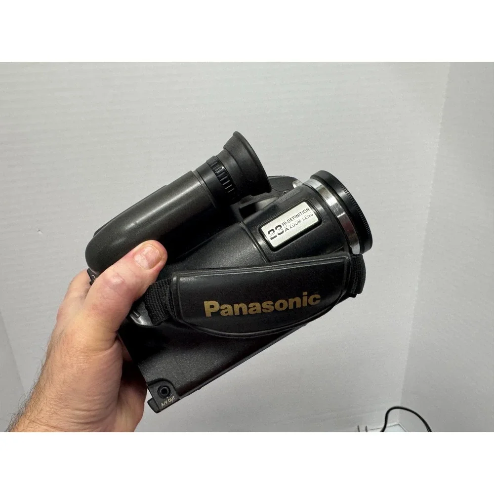 Panasonic Video Camera PV-L558D & PV-L678D UNTESTED PARTS ONLY UNITS